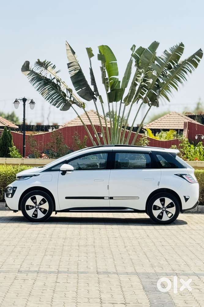 Mg Windsor Ev Essence, 2024, Electric