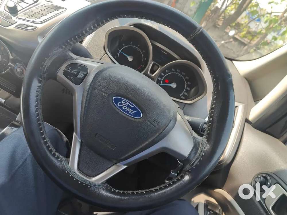 Ecosport Showroom Maintained Titanium Petrol 2015