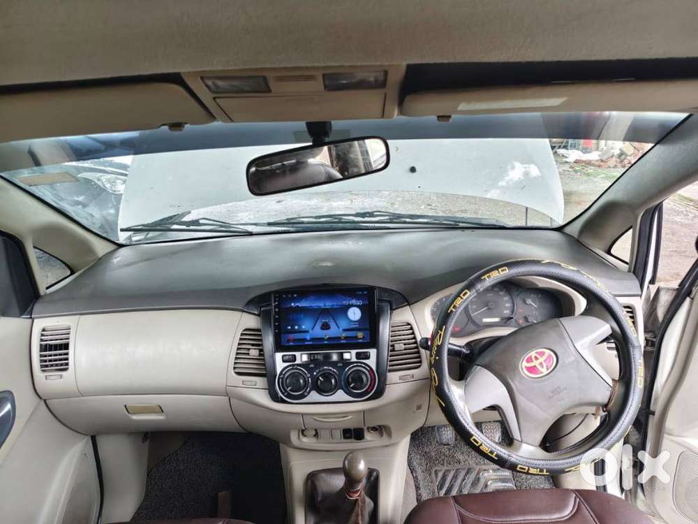 Toyota Innova 2.5 G (diesel) 8 Seater, 2014, Diesel