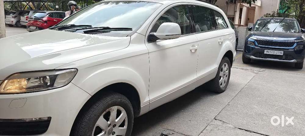 Audi Q7 (mint Condition)
