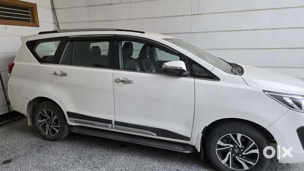 Toyota Innova Crysta 2022 Diesel 45000 Km Driven