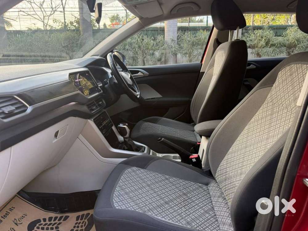 Volkswagen Taigun 1.0 Tsi Highline At, 2022, Petrol