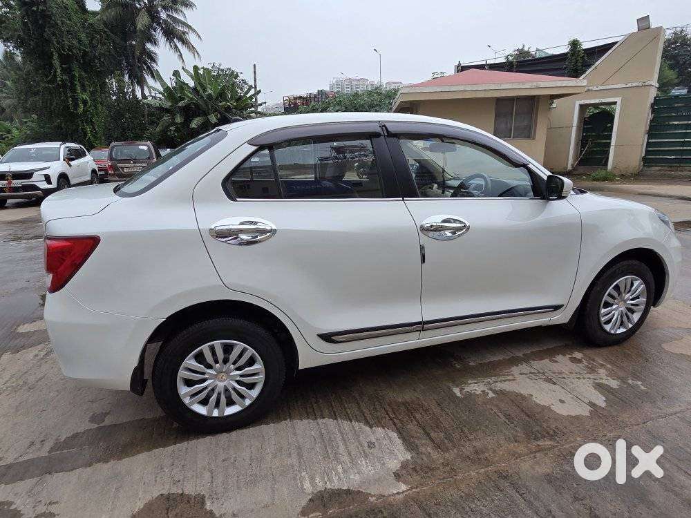 Maruti Suzuki Dzire 1.2 Vxi Cng, 2023, Cng & Hybrids
