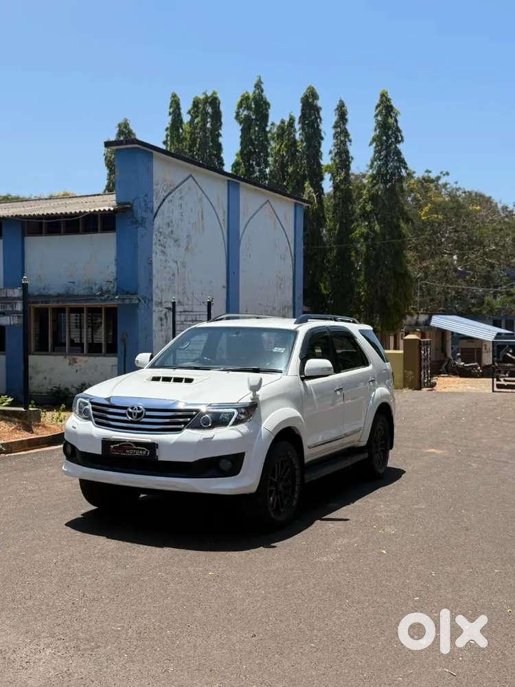 Toyota Fortuner 2015