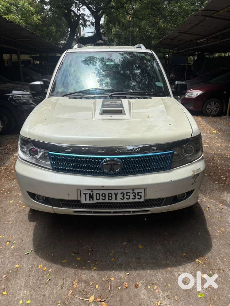 Tata Safari Storme 2014