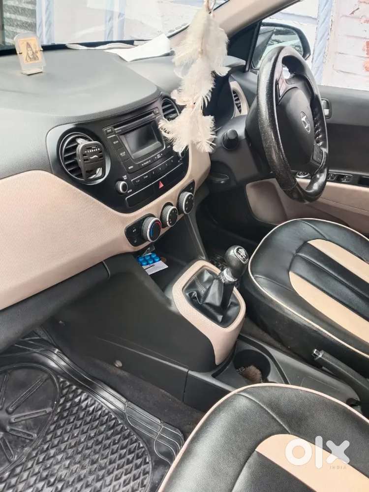 Hyundai Grand I10 Sportz 2015 Single Owner Petrol  Well Maintained