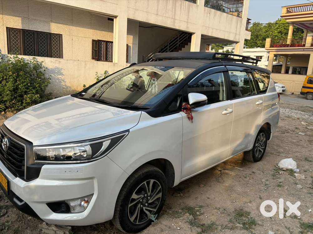 Toyota Innova Crysta 2024