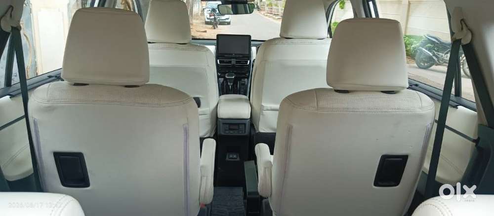 Toyota Innova Hycross 2.0 Zx Hybrid 7 Str, 2023, Petrol