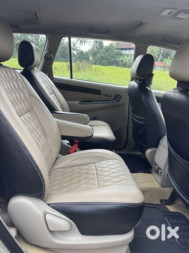 Toyota Innova 2.5 Gx (diesel) 7 Seater Bs Iv, 2014, Diesel