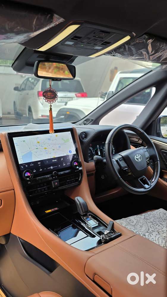 Toyota Vellfire Vip – Executive Lounge, 2024, Petrol