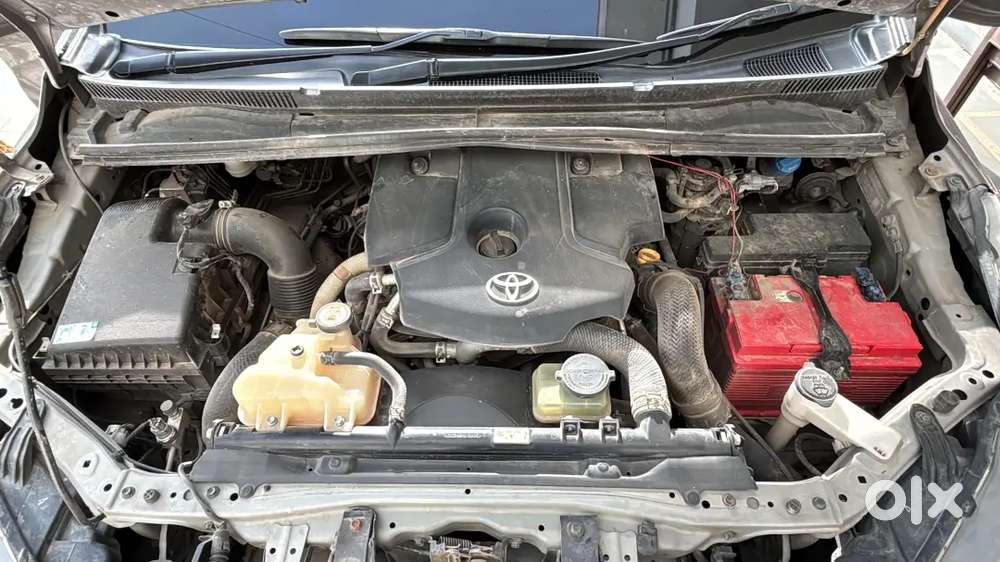 Toyota Innova 2022 Diesel Well Maintained ,non Accidental,new Tyre New