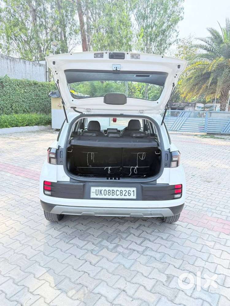 Hyundai Venue 1.2 S (o), 2023, Petrol