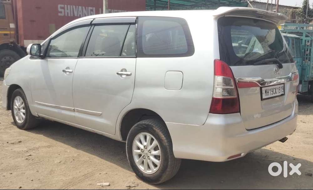 Innova 2.5 V Top End Variant