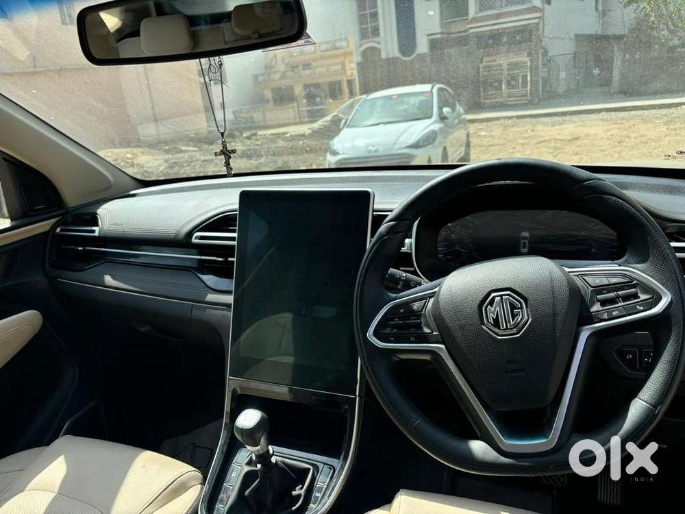 Mg Petrol Car 2024