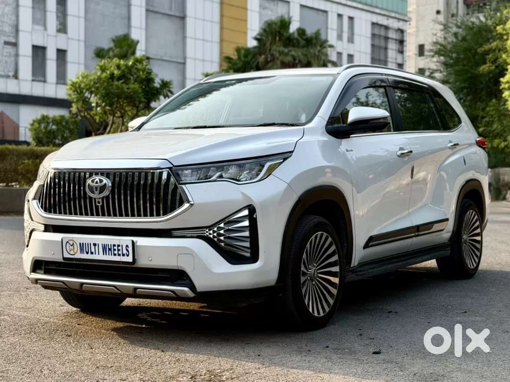 Toyota Innova Hycross 2.0 Vx (o) Hybrid 7 Str, 2025, Petrol