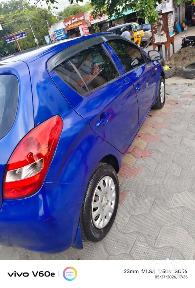 2009 மாடல் ஏசி வொர்கிங் ஷோரூம் கண்டிஷன் சென்ட்ரல் லாக் டயர் நாளும் 75%
