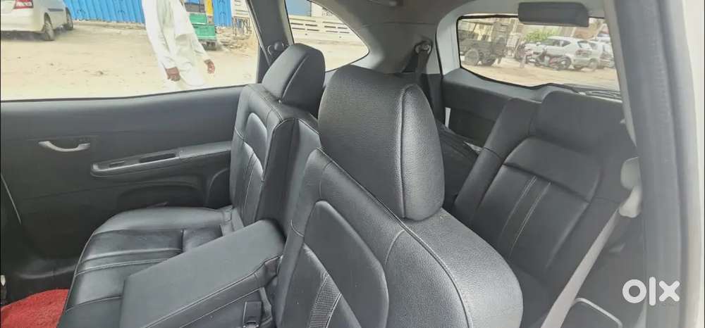 Best Condition 7 Seater 24kmpl Milage