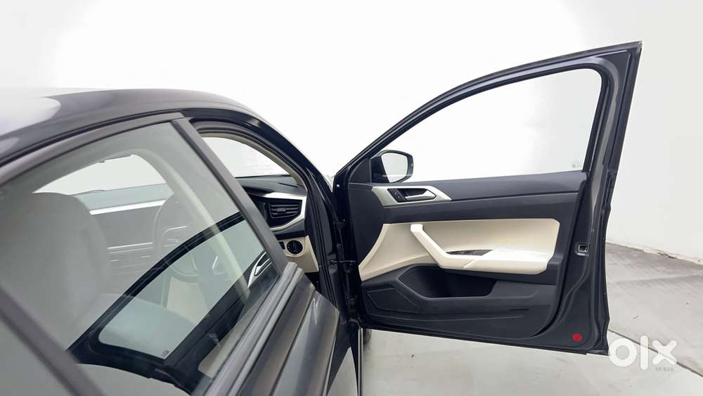 Volkswagen Virtus Highline Plus 1.0 Tsi At, 2024, Petrol