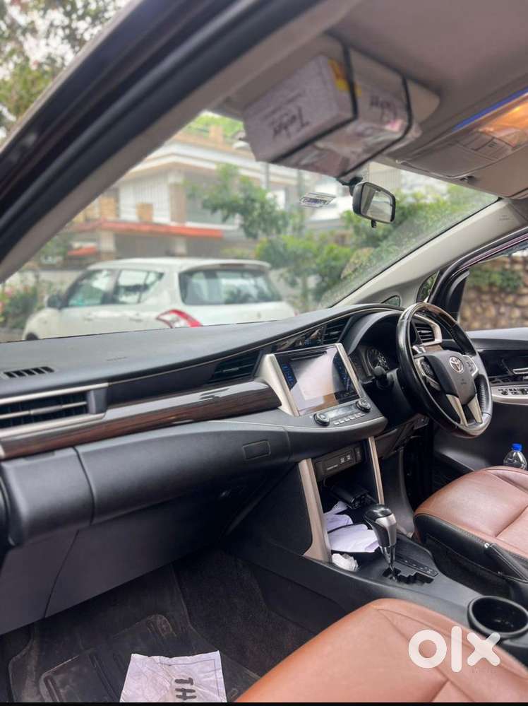 Toyota Innova Crysta 2.8z Automatic, 2017, Diesel