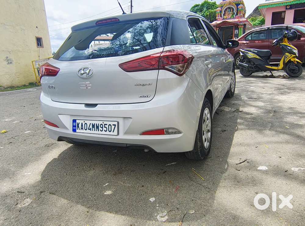 Hyundai I20 2014 Petrol 17000 Km Driven