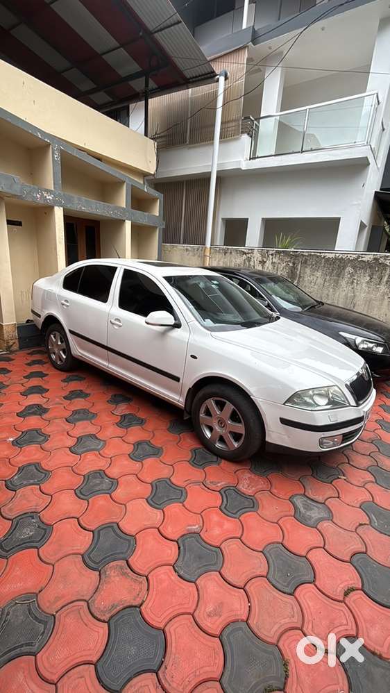 Skoda Laura L&k 2006