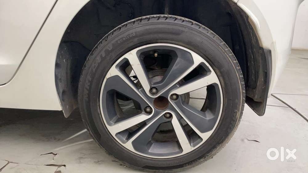 Tata Altroz 1.5 Xz Plus Diesel, 2023, Diesel