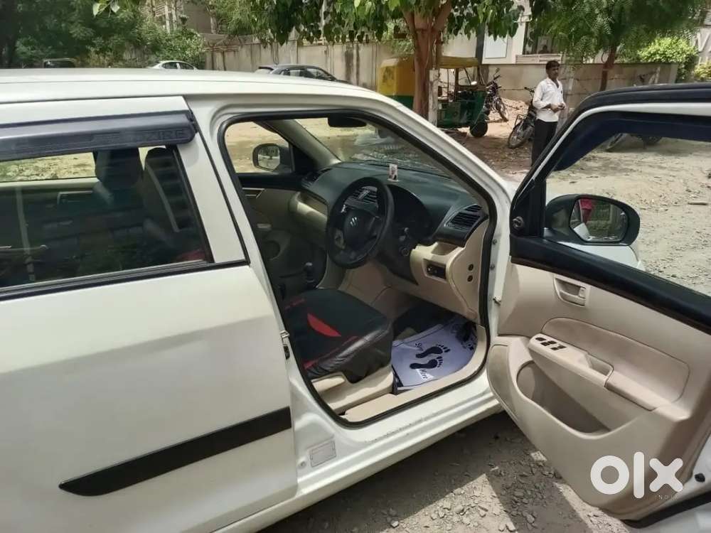 Maruti Suzuki Dzire 2017 Cng & Hybrids 117000 Km Driven