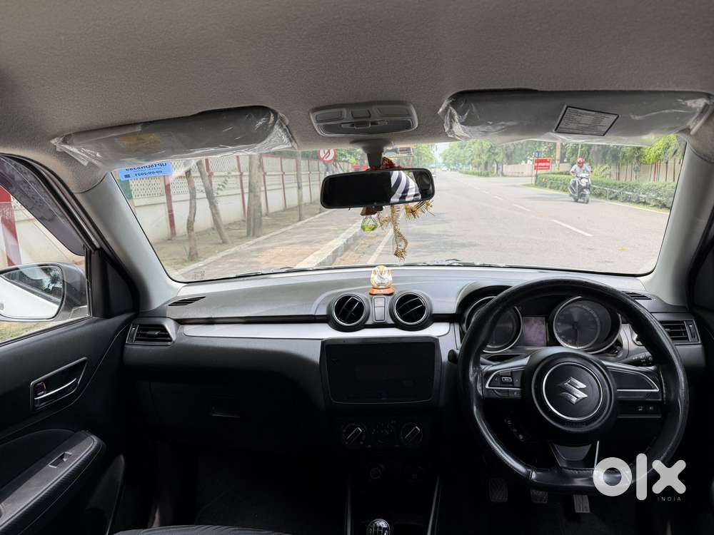 Maruti Suzuki Swift Vxi + Manual, 2021, Petrol