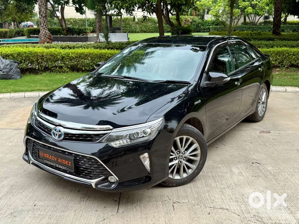 Toyota Camry Hybrid 2018 Mint Condition