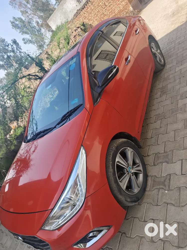 Hyundai Verna Top Model, 1st Owner, Excellent Condition..