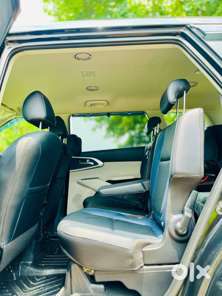 Kia Carens G 1.5 6mt Premium (o) 7-seater, 2024, Petrol
