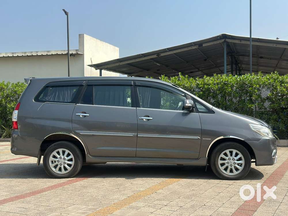Toyota Innova 2.5 V 8 Str, 2013, Diesel