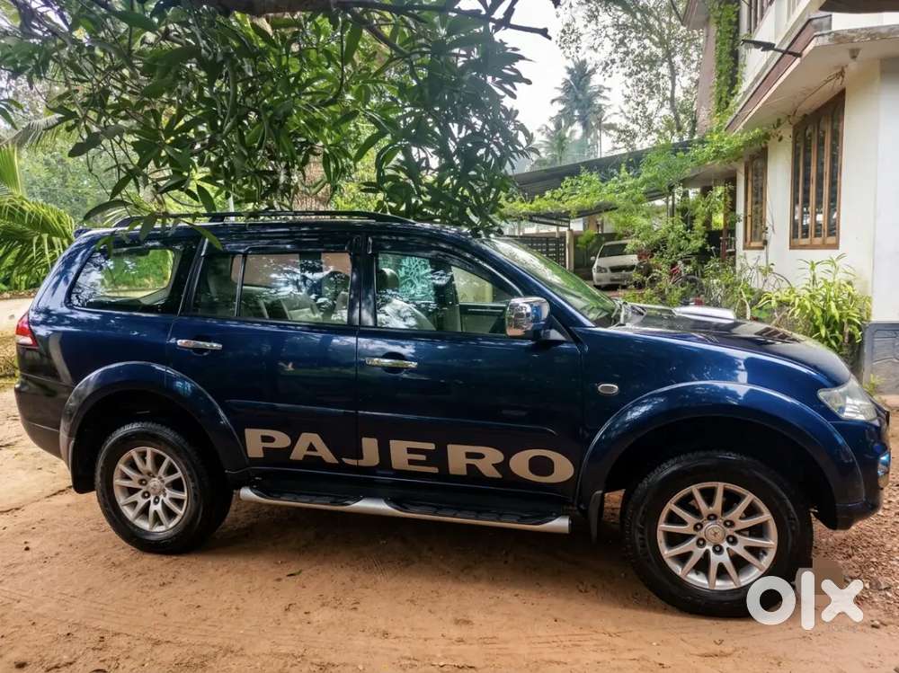 Mitsubishi Pajero Sport 2015