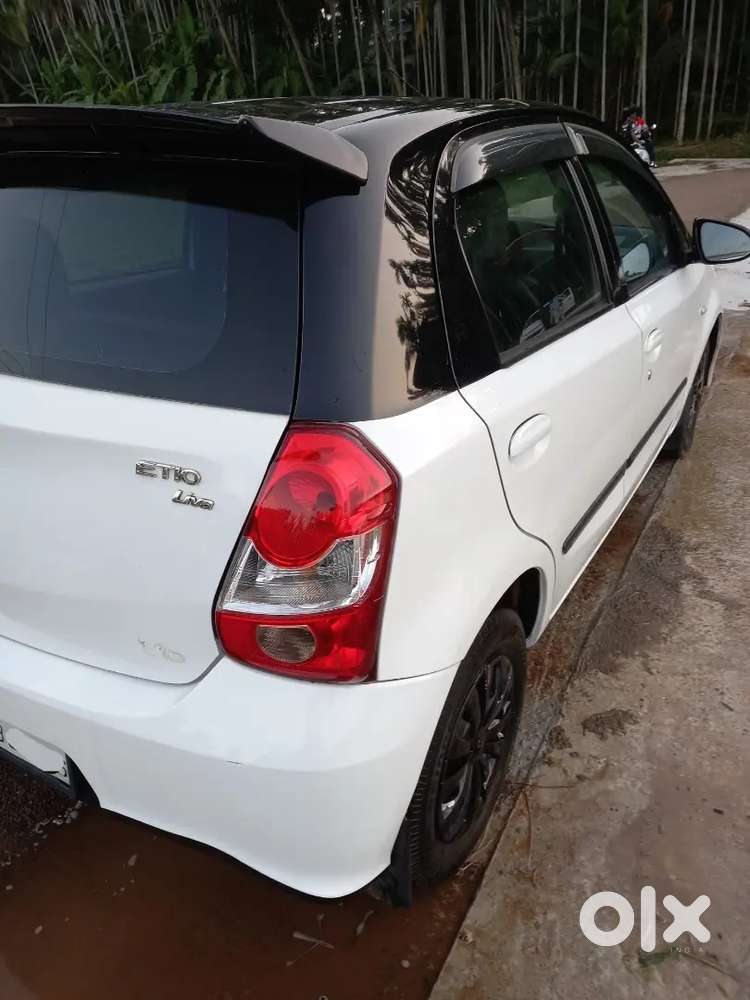 Toyota Etios Liva 2013 Diesel 182000 Km Driven