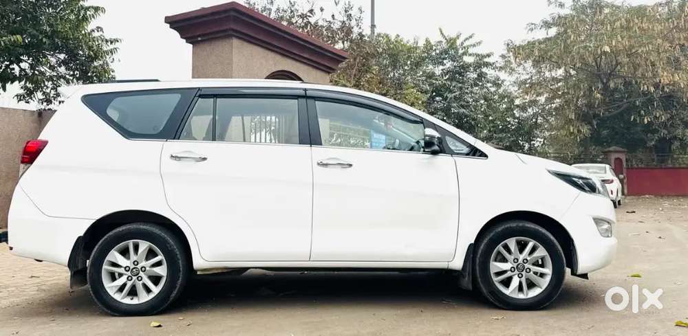 Toyota Innova Crysta