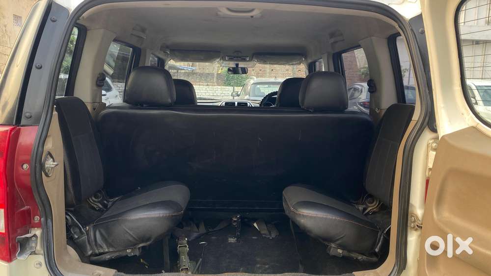 Mahindra Tuv 300 T10, 2018, Diesel