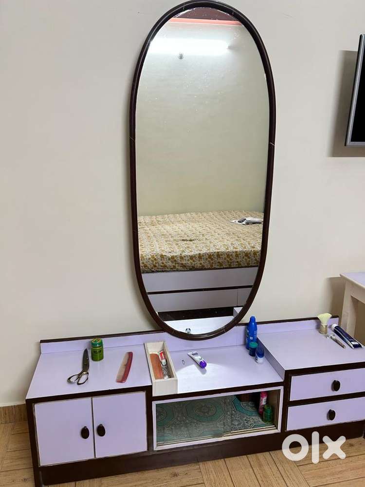 Urgent Sell - Dressing with Antique Round shape mirror hand made