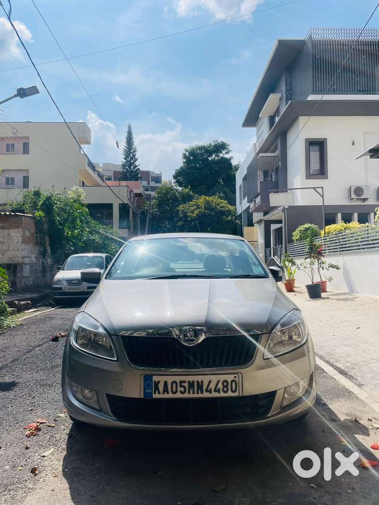 Skoda Rapid 1.6 Elegance Plus Mpi At, 2013, Petrol