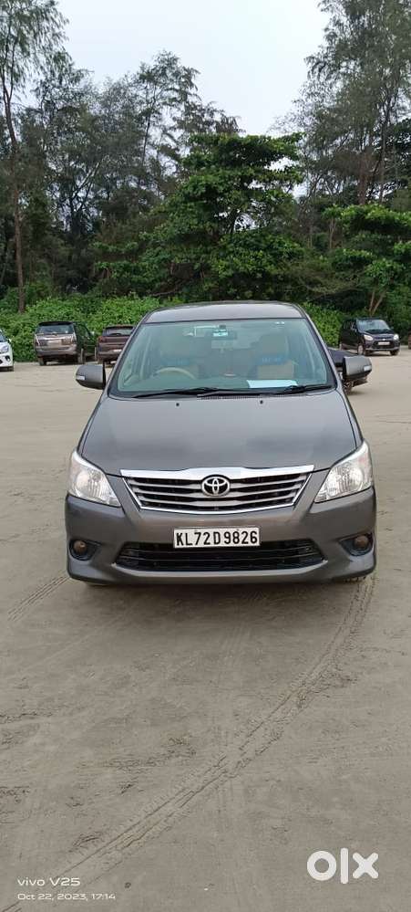 Fully Loaded Innova With Less Mileage