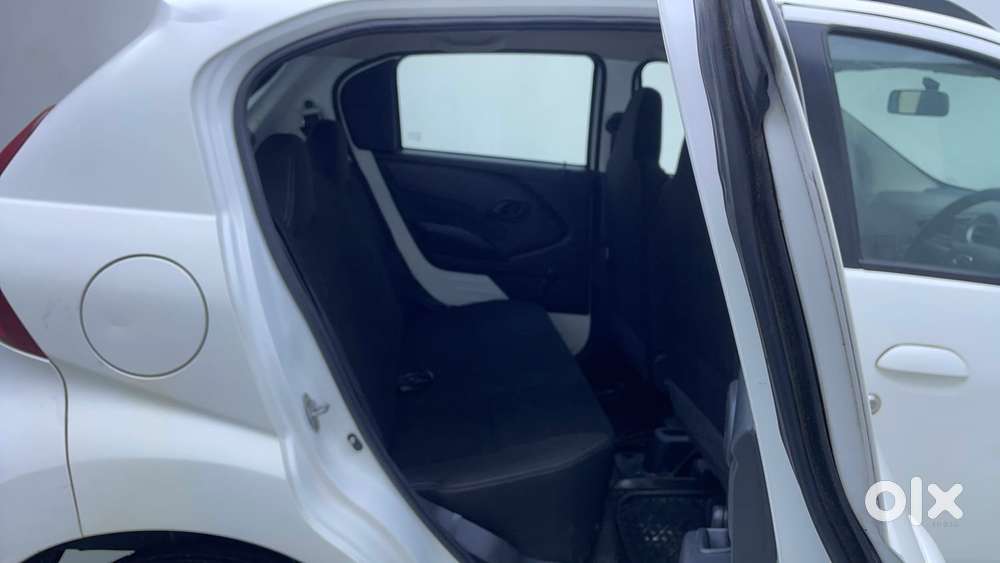 Datsun Redigo T Option, 2017, Petrol