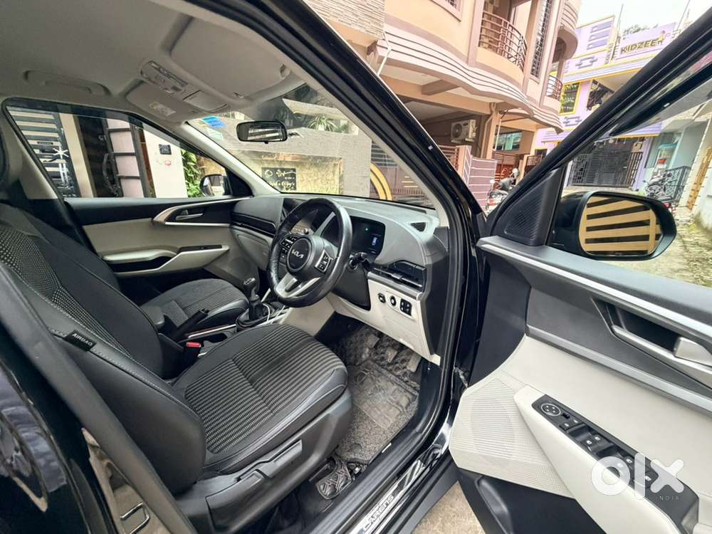 Kia Carens 2024 Cng & Hybrids Petrol Manual (25000 Km Driven)