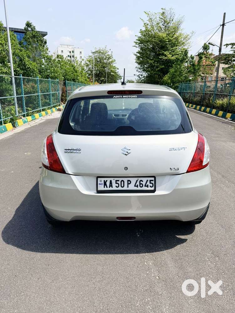 Maruti Suzuki Swift Vxi Optional, 2016, Petrol