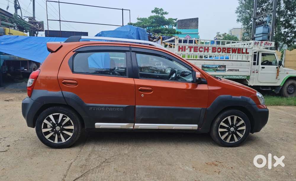 Toyota Etios Cross 1.2l G, 2015, Petrol