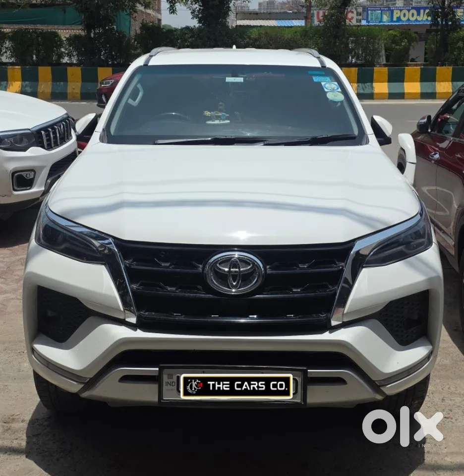 Toyota Fortuner 4x2 At 2.7 Petrol, 2022, Petrol