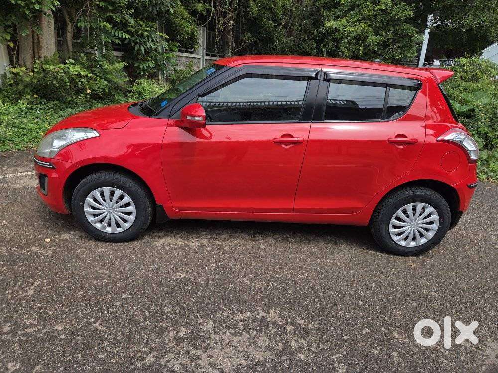 Maruti Suzuki Swift Vxi + Manual, 2017, Petrol
