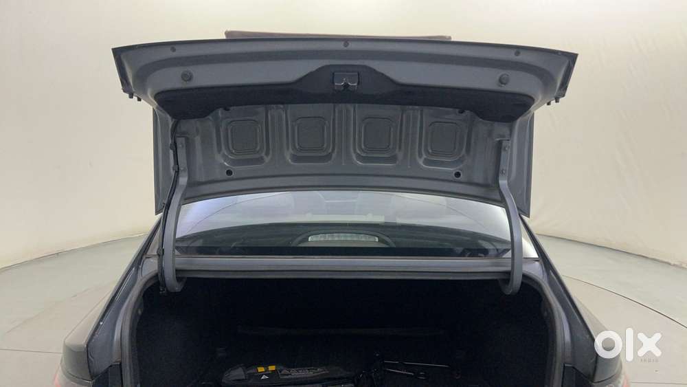 Hyundai Verna 1.5 Sx Petrol Mt, 2023, Petrol