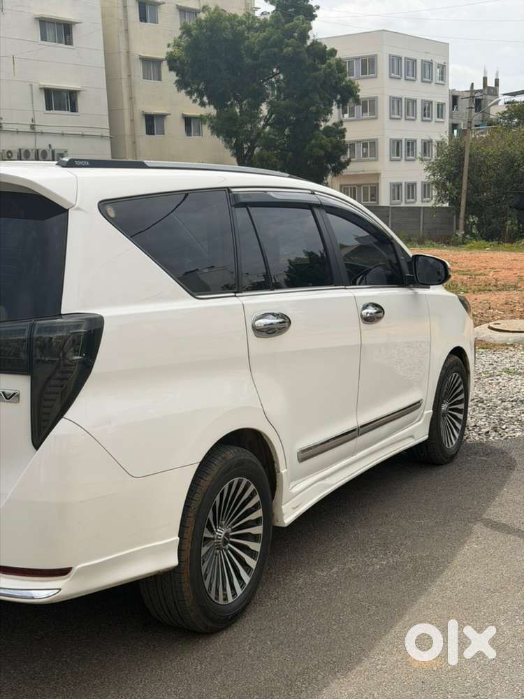 Toyota Innova Crysta 2018