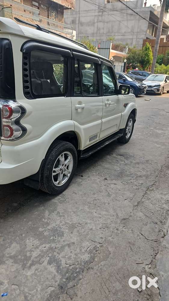 Mahindra Scorpio S10, 2017, Diesel