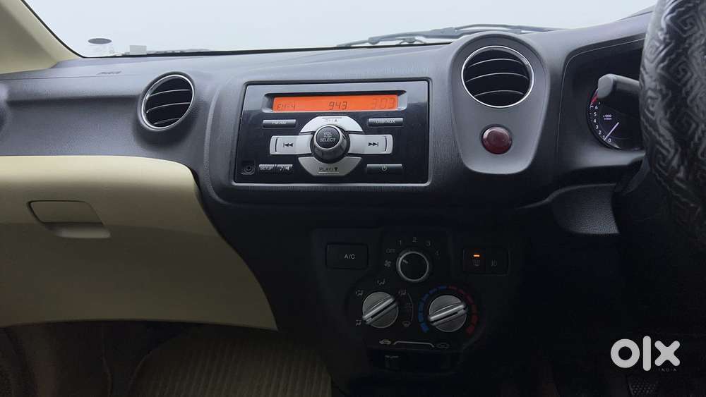 Honda Brio Vx Mt, 2015, Petrol
