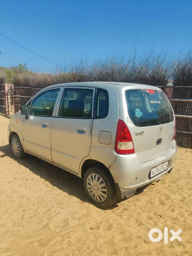 अच्छी कंडीशन है और पेट्रोल इंजन है